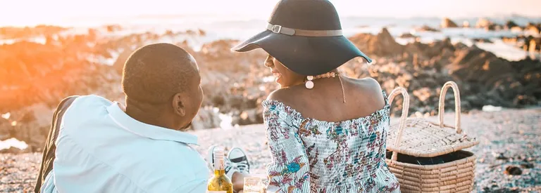 what is a relationship coach